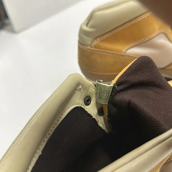 Timberland Ankle Boots Wedges Heeled Nubuck Chukka Tan Cream Women's Size 8 - Picture 6 of 8